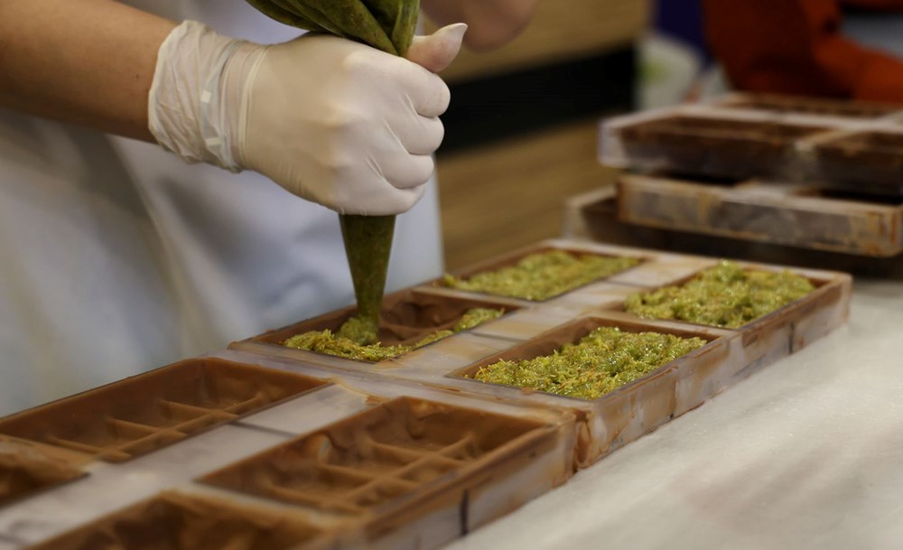 "Cennet Çamuru"nu yeniden yorumladı: Dubai çikolatası çılgınlığı bitti, bu da Adana çikolatası - 2