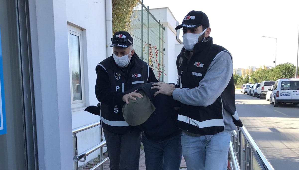 Kırmızı bültenle aranan firari hükümlü Ukrayna'da yakalanıp Adana'ya getirildi