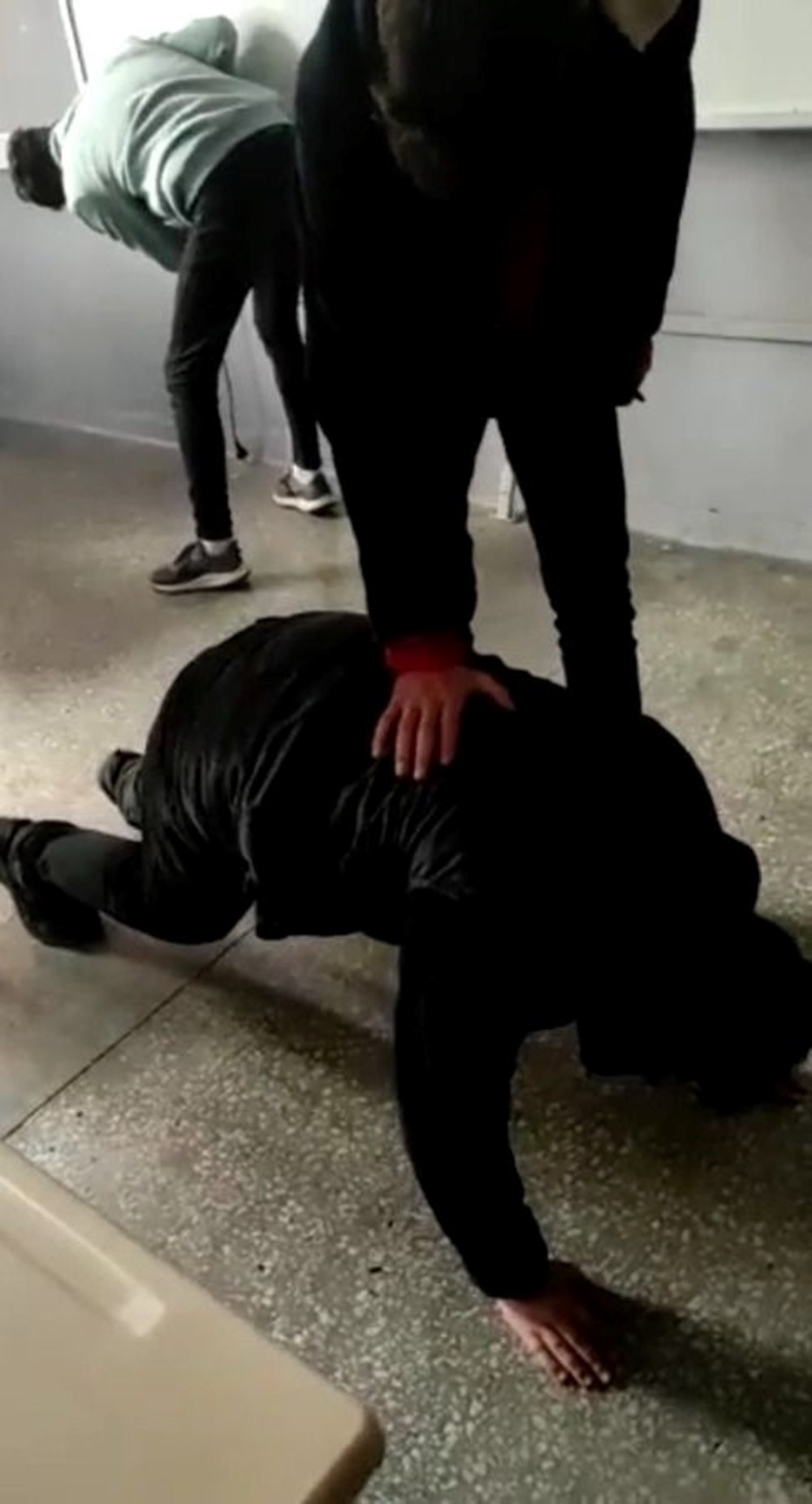 Sınıf arkadaşları tekme tokat dövdü - 2