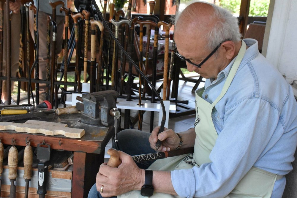 Tayini çıktığı Devrek'te öğrendiği baston üretimini 37 yıldır sürdürüyor 72 vTJt2s1vkeUE48YCmyYDg