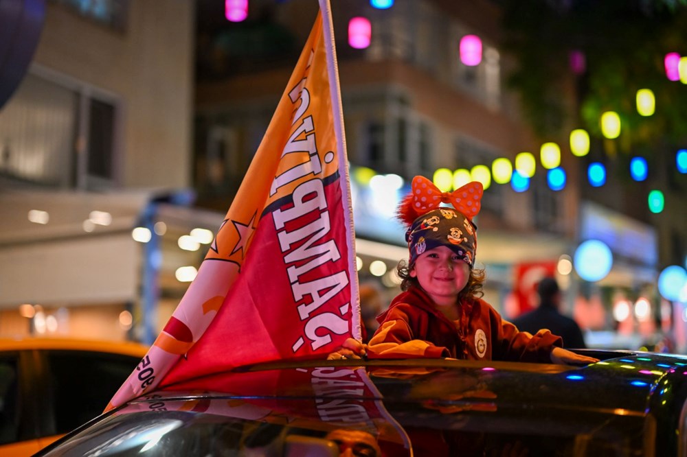 Galatasaray taraftarı sokağa döküldü - 4