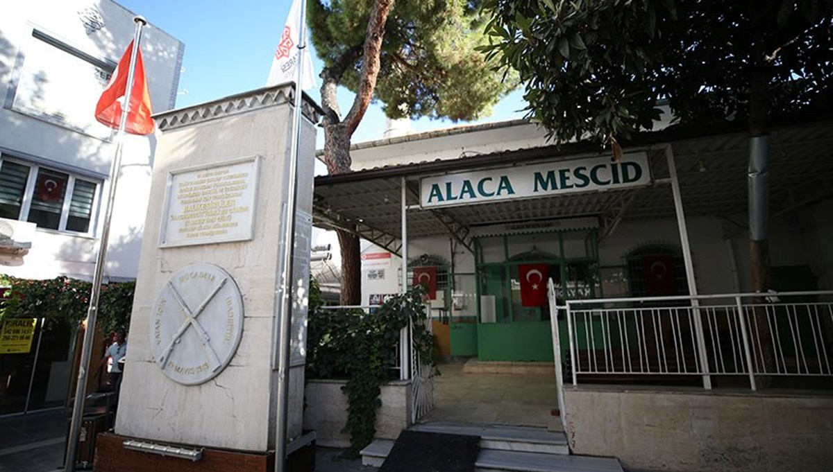 Alaca Mescid Camisi yeniden ibadete açıldı