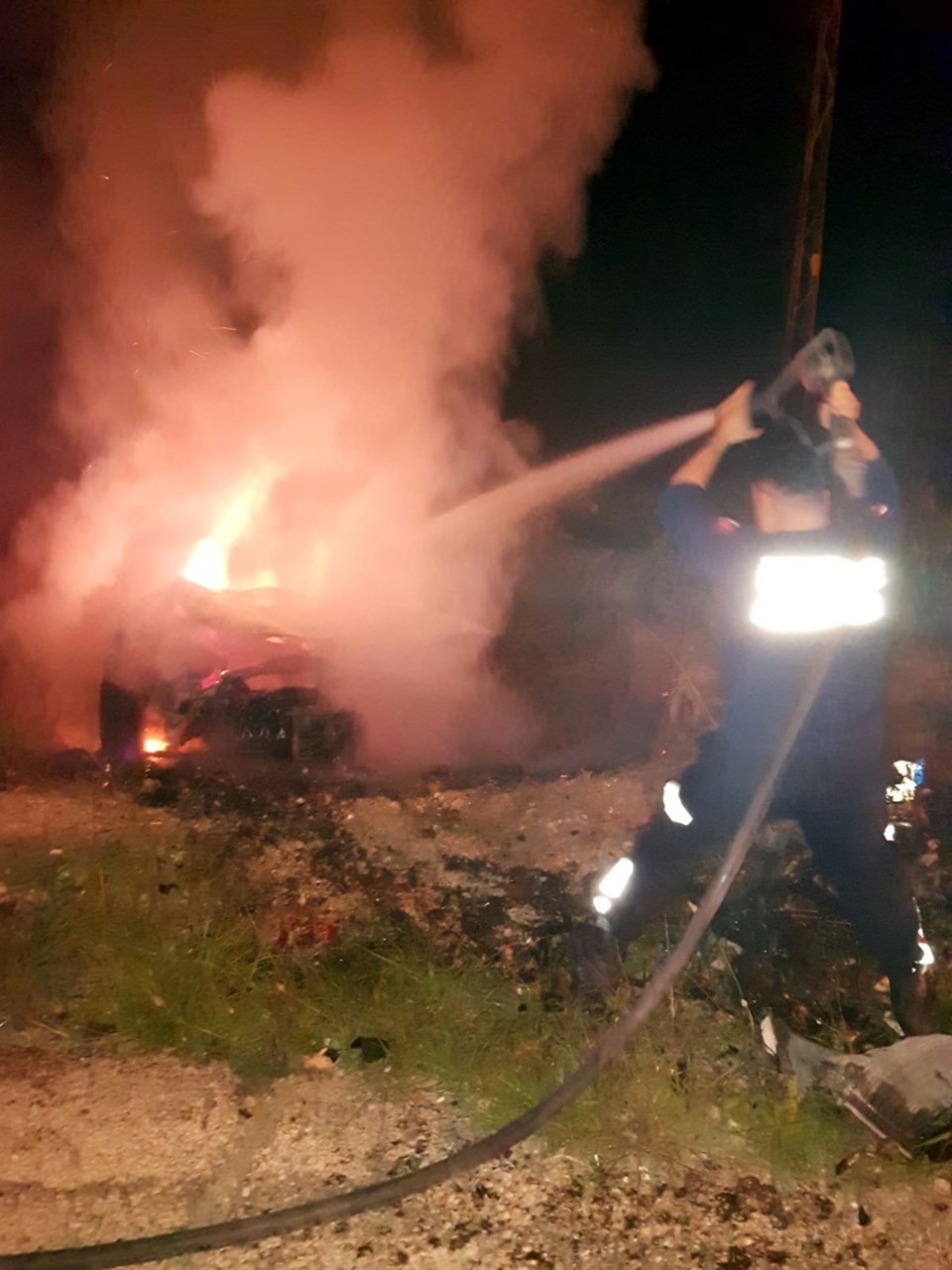 Adana'da otomobil şarampole devrildi: 2 ölü - 1