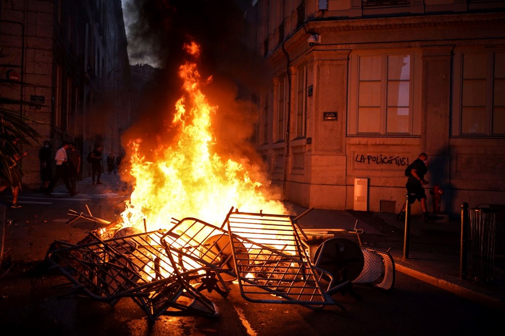 Fransa'da protestoların 7. gününde son durum: Eleştiri okları Macron'un üzerinde - 18