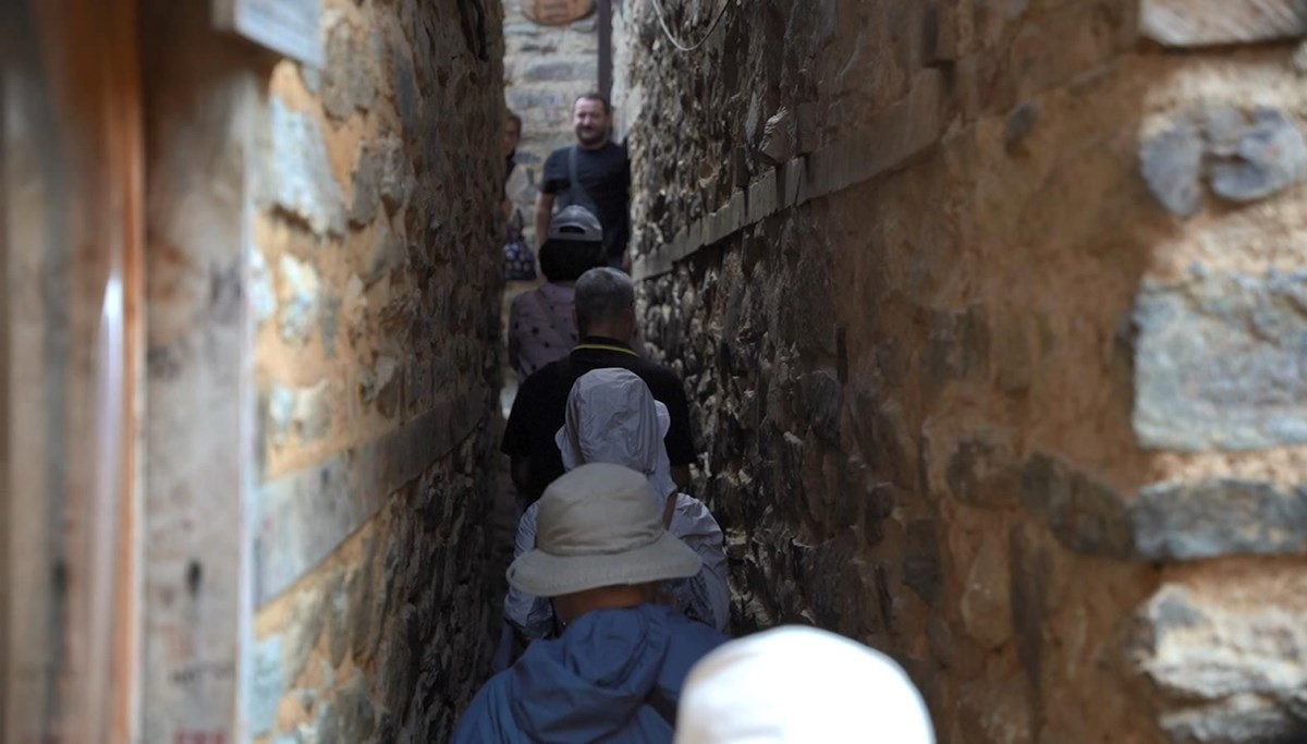 Dünyanın en dar sokağı! Buraya giren geri dönemiyor, aynı anda geçmek imkansız