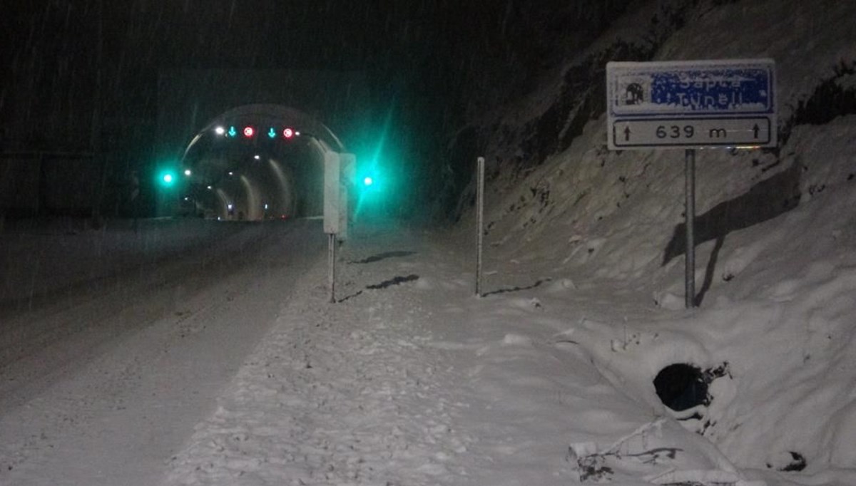 Zonguldak’ta kar şiddetini artırdı, uzun araçlara geçiş yasaklandı