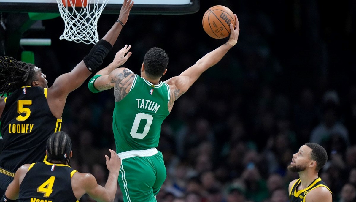 Celtics, Warriors'ı 52 sayı farkla yenerek galibiyet serisini 11 maça çıkardı