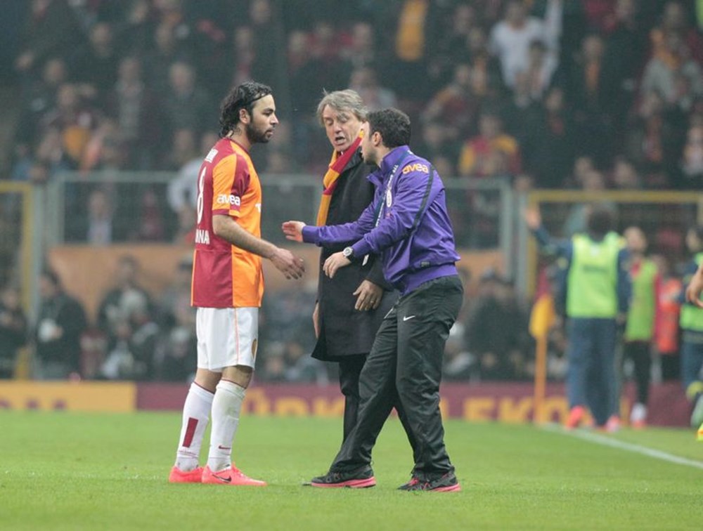 Galatasaray'da Selçuk gerilimi - 1