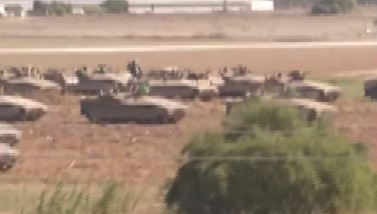 Yüzlerce İsrail tankı Gazze sınırında (NTV ekibi sıcak bölgede) Yüzlerce İsrail tankı Gazze sınırında (NTV ekibi sıcak bölgede)