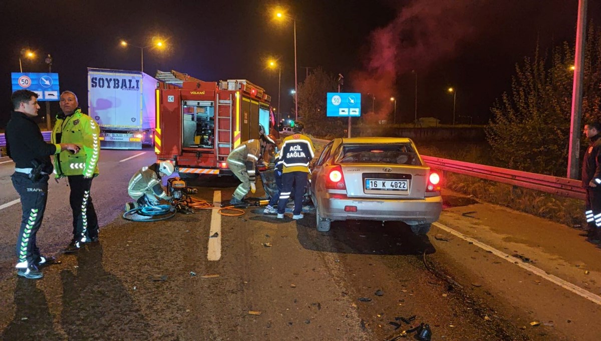 Bursa'da trafik kazası: Bir yaralı Bursa'da trafik kazası: Bir yaralı