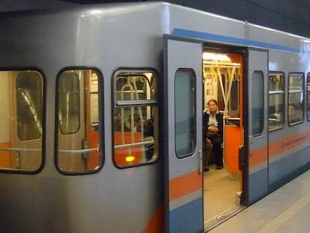Istanbul Metrosunda Calisma 4 Istasyon Kapandi Ntv