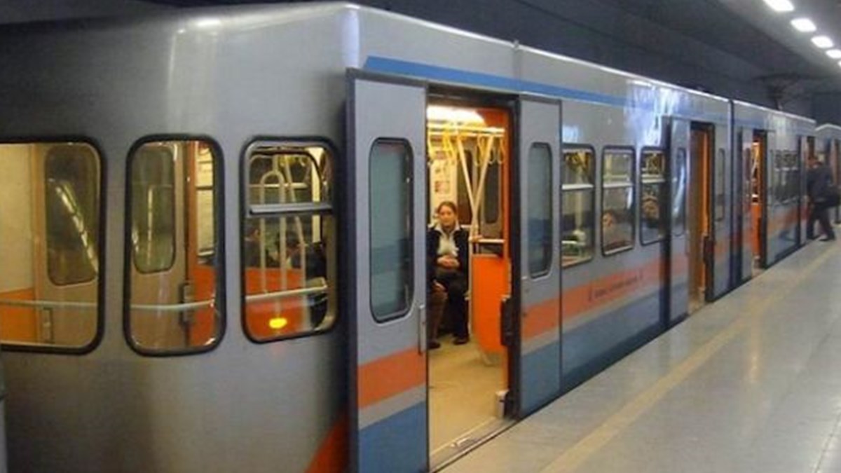 Istanbul Metrosunda Calisma 4 Istasyon Kapandi Ntv