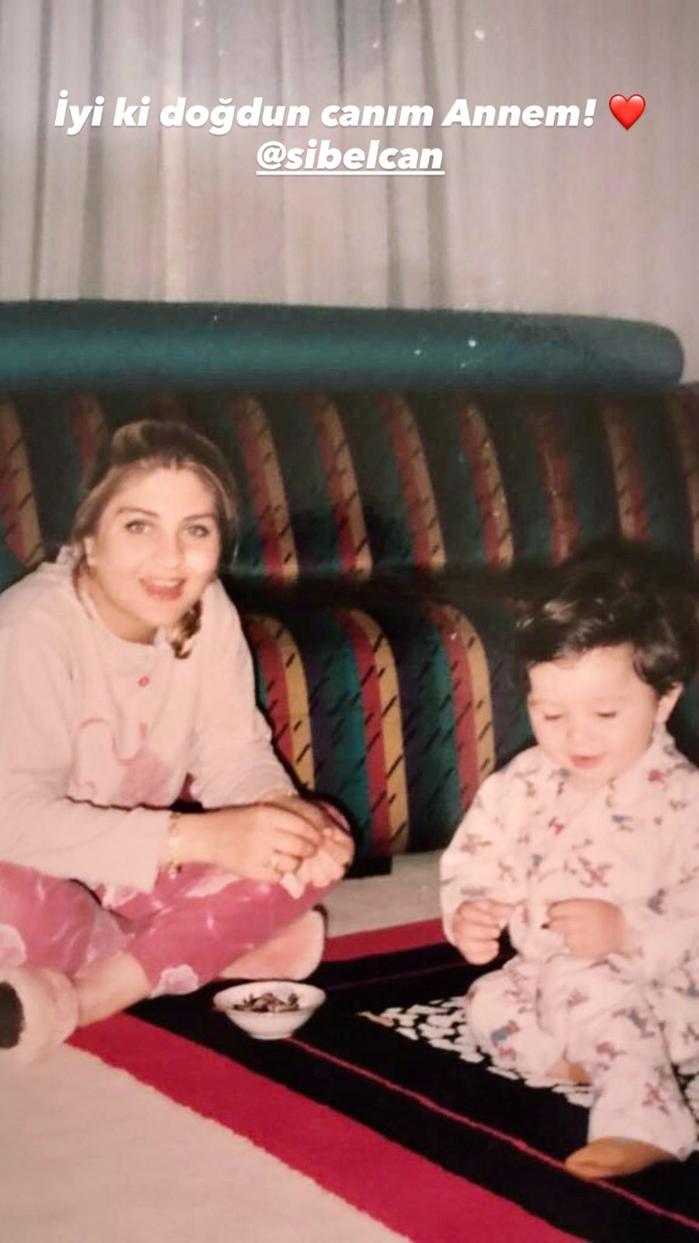 Çarpıntı'nın Emel'i Ceren Taşçı'dan çocukluk pozu (Ünlülerin çocukluk ve gençlik halleri) - 30