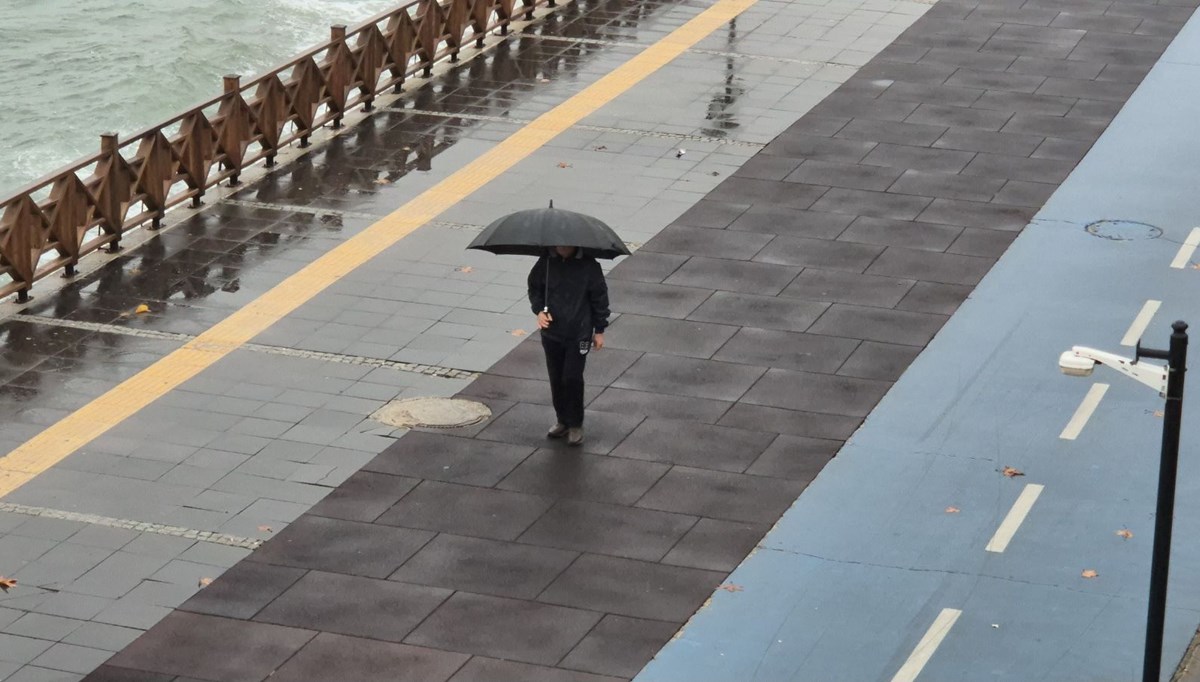 Tekirdağ'da sağanak yağış etkili oluyor