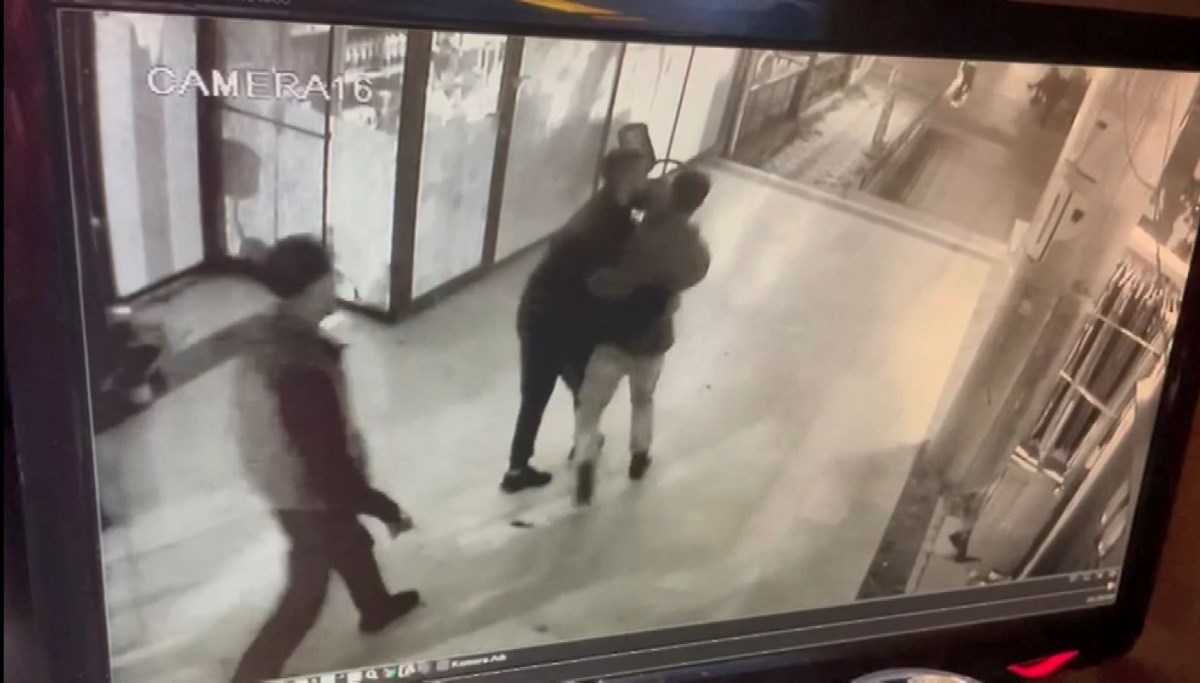 İş hanının güvenliği tartıştığı adamı öldürdü İş hanının güvenliği tartıştığı adamı öldürdü