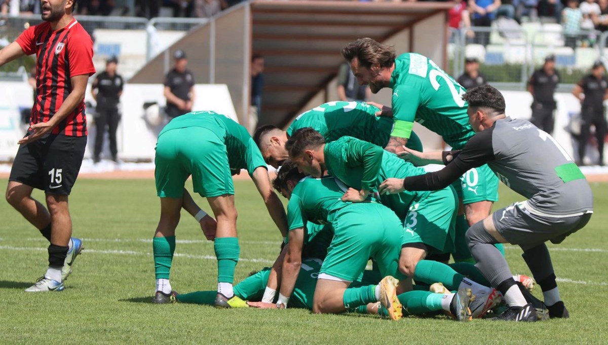 Muğlaspor 3. Lig'e yükseldi Muğlaspor 3. Lig'e yükseldi