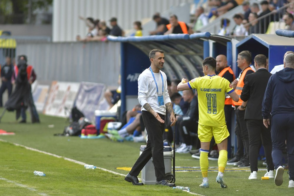 02R1GwpNKk6TyCisD6D0Jw