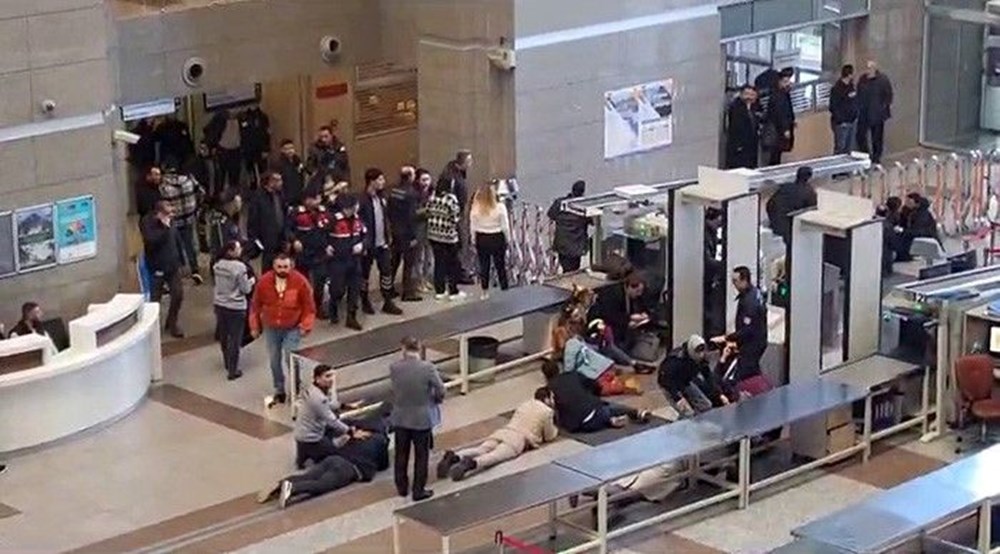 Çağlayan Adliyesi'nde polis noktasına silahlı saldırı: 2 ölü, 6 yaralı - 14