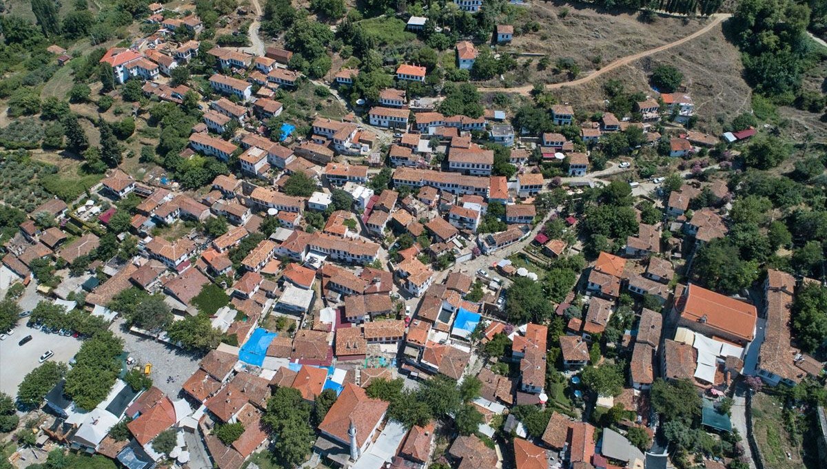 'Kıyamet köyü' Şirince yılbaşında kapalı gişe! Muhtarı arayıp yer soruyorlar