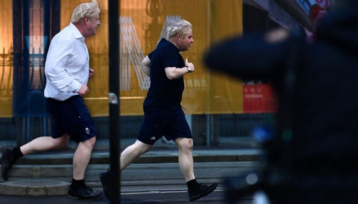 İngiltere Başbakan Boris Johnson'ı koşusunu konuşuyor