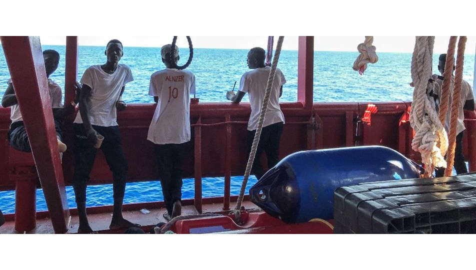 İtalya Akdeniz'de Alman kurtarma gemisine el koydu