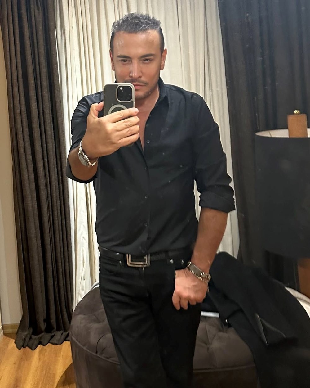 Nilgün Belgün takipçilerini geçmişe götürdü: Bu fotoğraf Marmaris'te çekildi (Ünlülerin çocukluk ve gençlik halleri) - 8