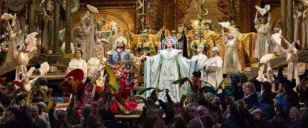 Met Opera perdesi Turandot ile açılıyor