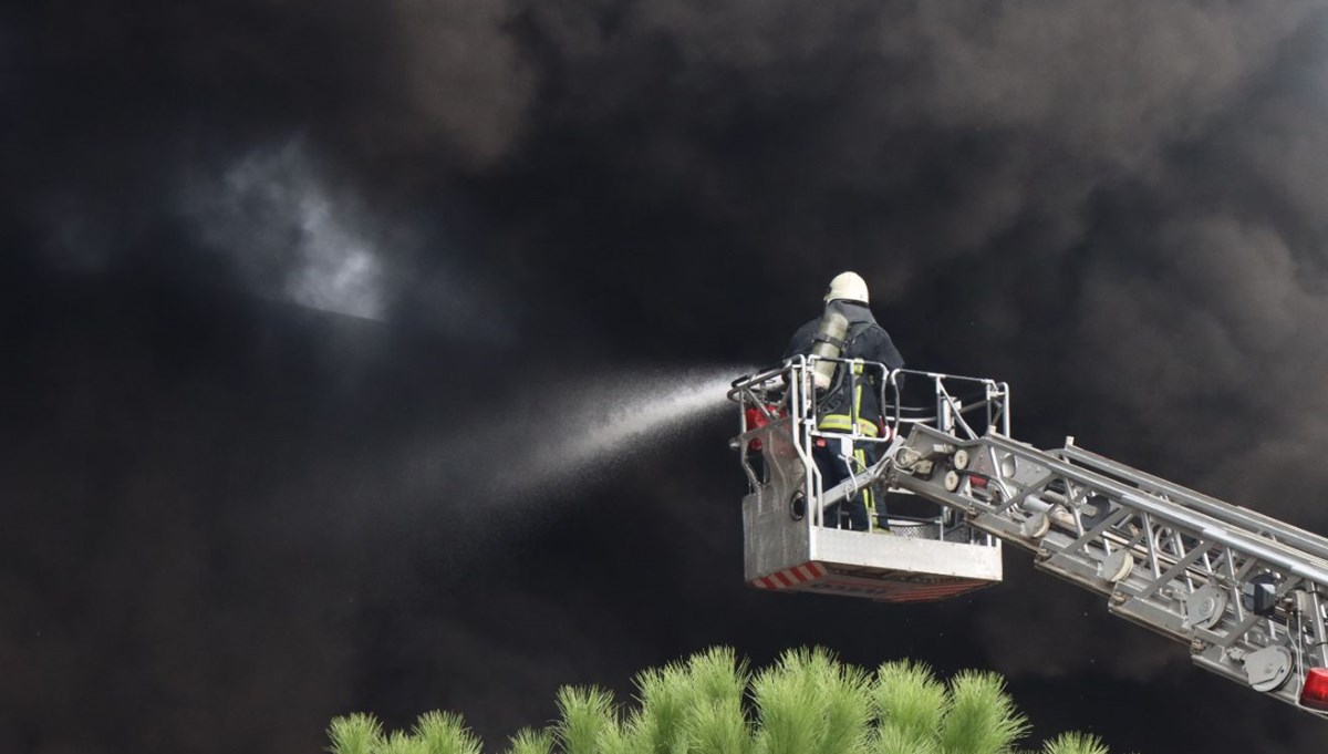 Bursa'da elyaf fabrikasında yangın