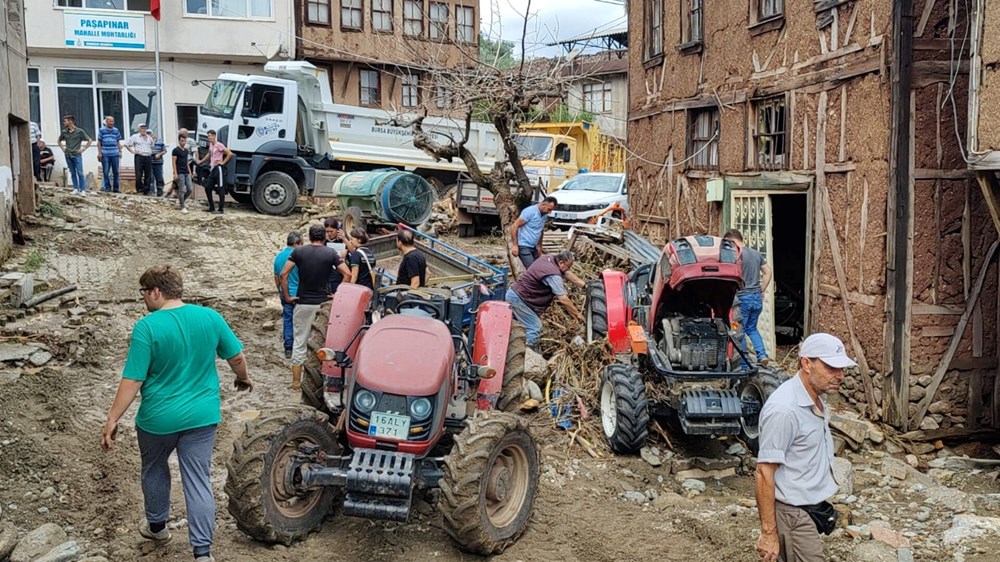 İşçilerin kaldığı 80 çadırı su bastı - 12