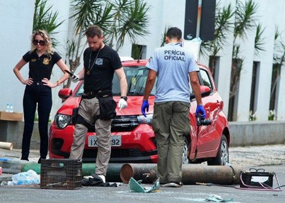 Brezilya'da savaş gibi banka soygunu: 30 kişi geldiler - 1
