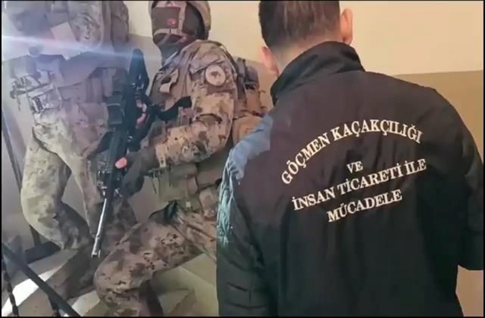 İstanbul'da göçmen kaçakçılığı operasyonu: Çetede polis de var nüfus memuru da! - 6