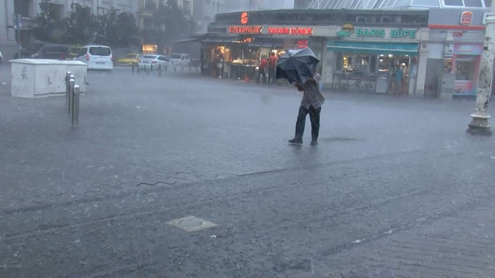 İstanbul'da sağanak etkili oluyor - 12