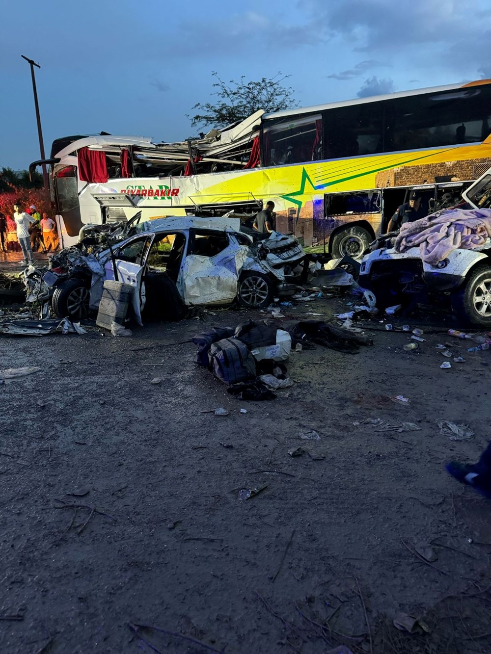 Mersin'de zincirleme trafik kazası: 10 ölü, 40 yaralı - 8