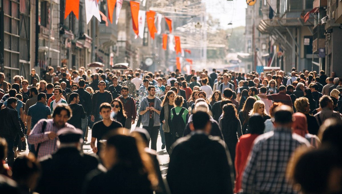 Türkiye'de mutlu olanların oranı açıklandı: En çok ne mutlu ediyor? Türkiye'de mutlu olanların oranı açıklandı: En çok ne mutlu ediyor?