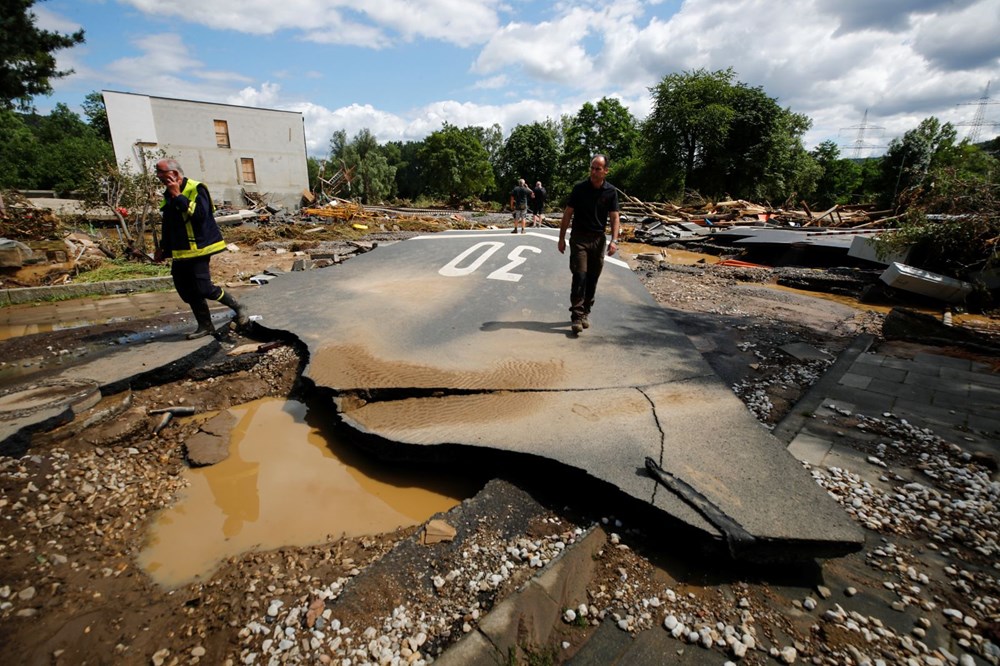 Almanya'da sel felaketi: Can kaybı 100'ü aştı - 8