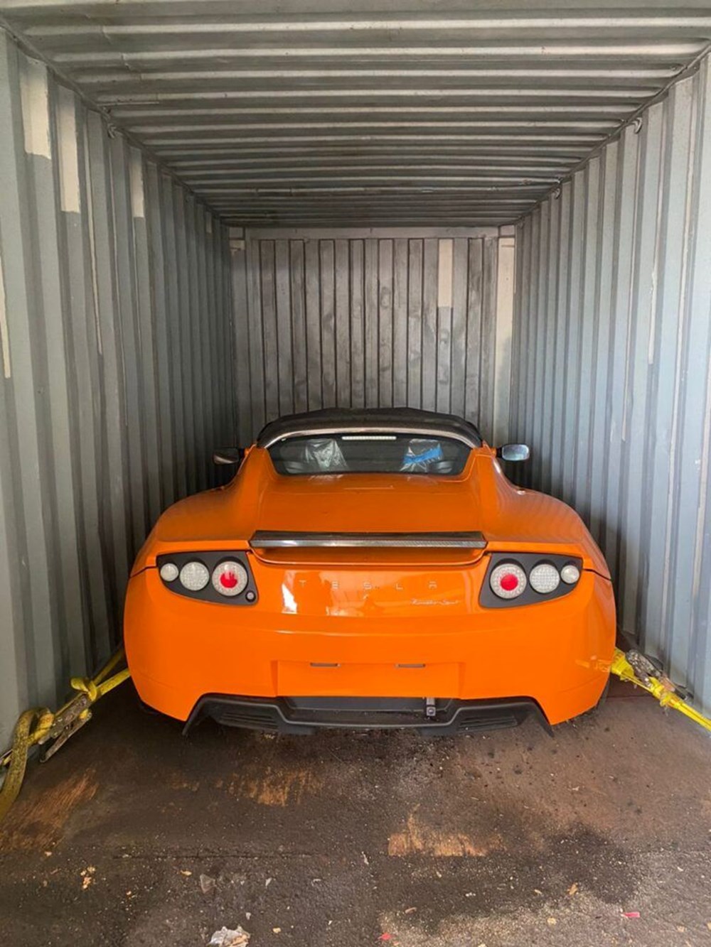 Çin'de terk edilen Tesla Roadster'lara 2 milyon dolarlık teklif - 6