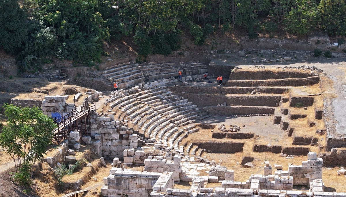 Smyrna Antik Kenti'nde kazılar sürürüyor