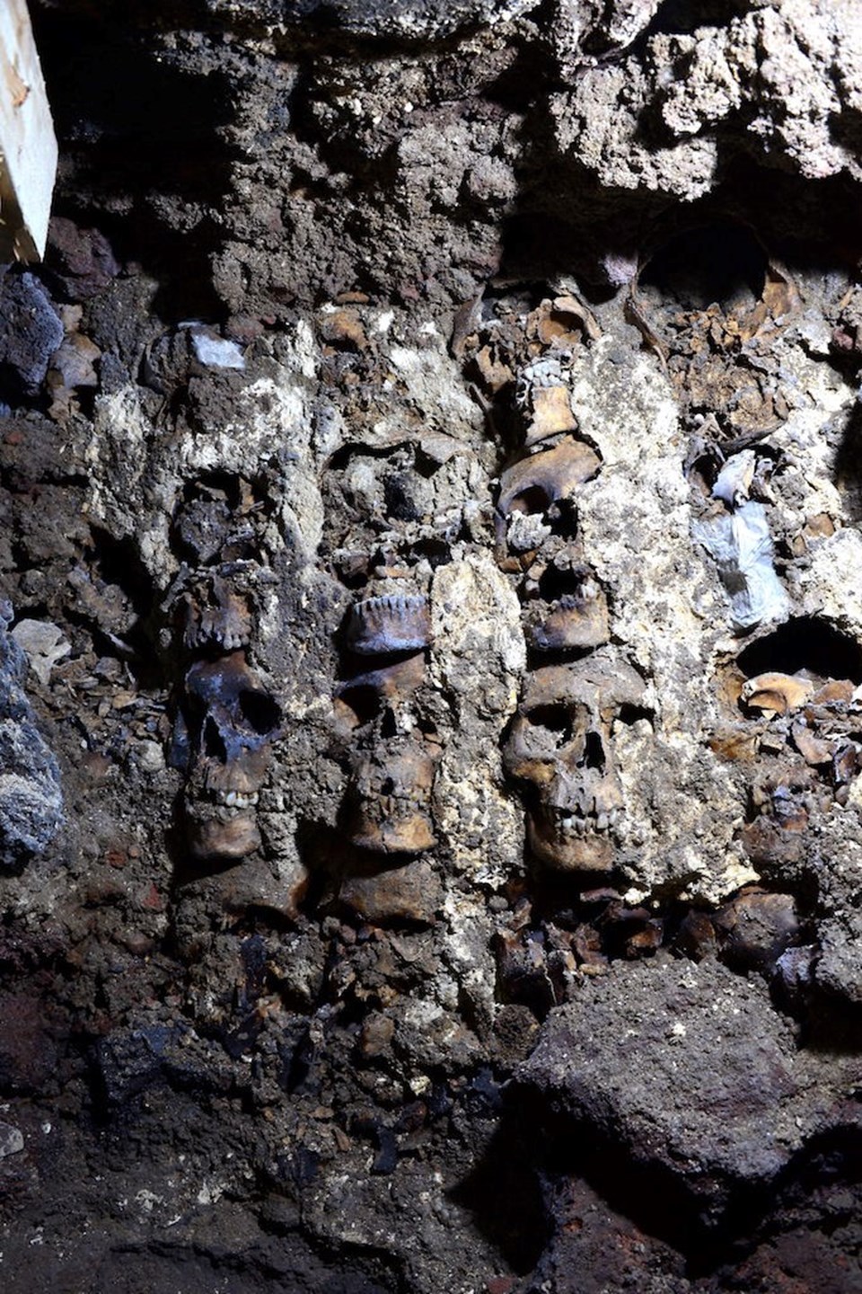 Meksika’da Aztek kafatası kulesinin yeni bölümleri ortaya çıkarıldı - 1