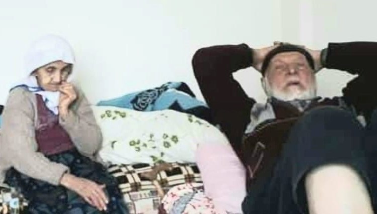 Ölüm bile ayıramadı! 74 yıllık evli çift, 14 saat arayla hayatını kaybetti