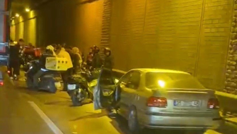 Motosikletle otomobil çarpıştı: Bir yaralı
