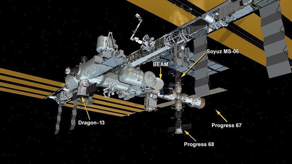 Dragon kapsülü ISS'ye ulaştı - 1