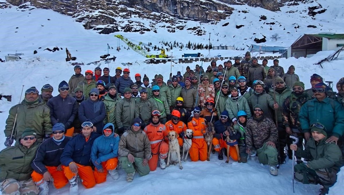 Çığ felaketinde 60 saatlik kurtarma operasyonu: 46 işçi kurtarıldı, 8 ölü Çığ felaketinde 60 saatlik kurtarma operasyonu: 46 işçi kurtarıldı, 8 ölü
