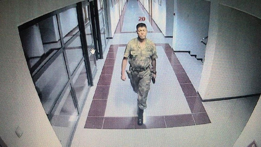 FETÖ'nün 15 Temmuz darbe girişiminin üzerinden 7 yıl geçti - 23