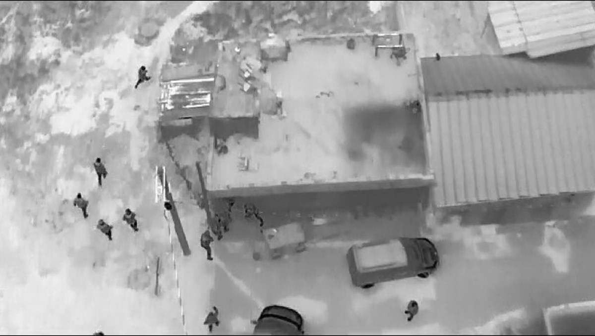 Operasyona dronlar havadan destek verdi Operasyona dronlar havadan destek verdi
