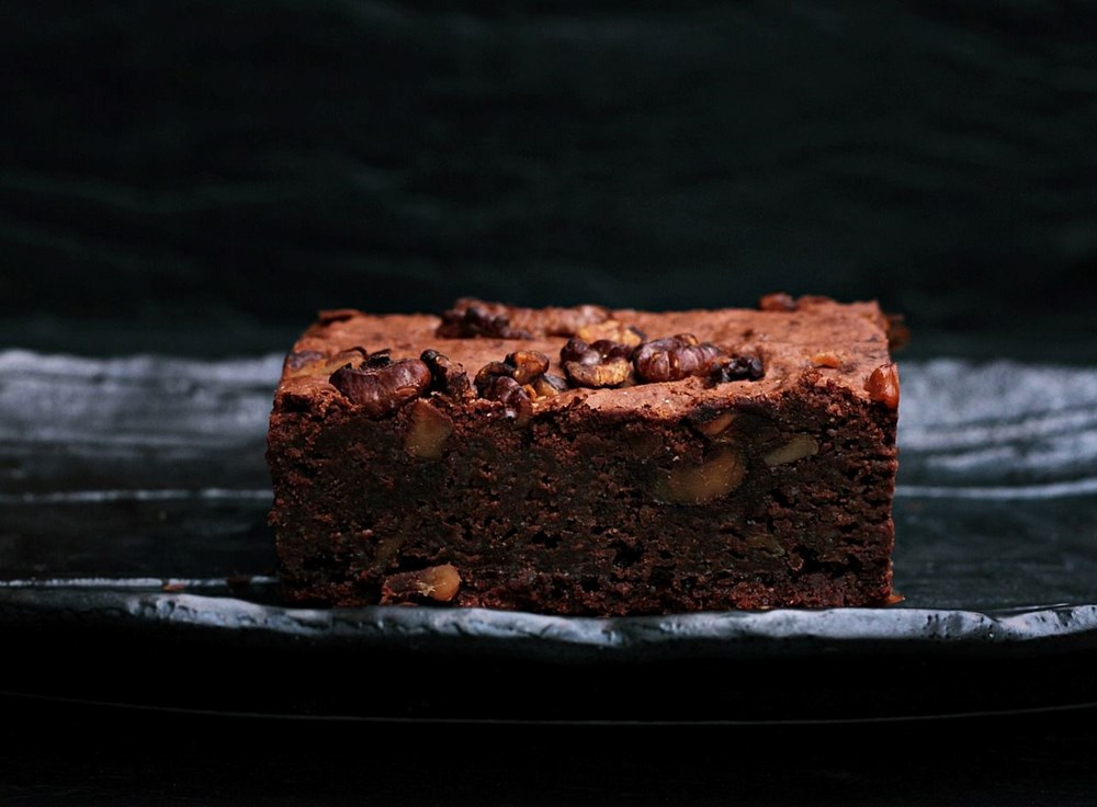 Çikolatalı tatlıların kraliçesi olarak biliniyor: 3 malzemeli browni tarifi - 4