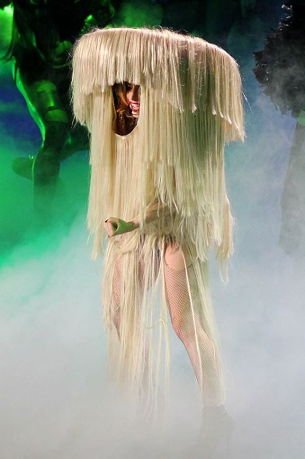 Леди Гага костюмы