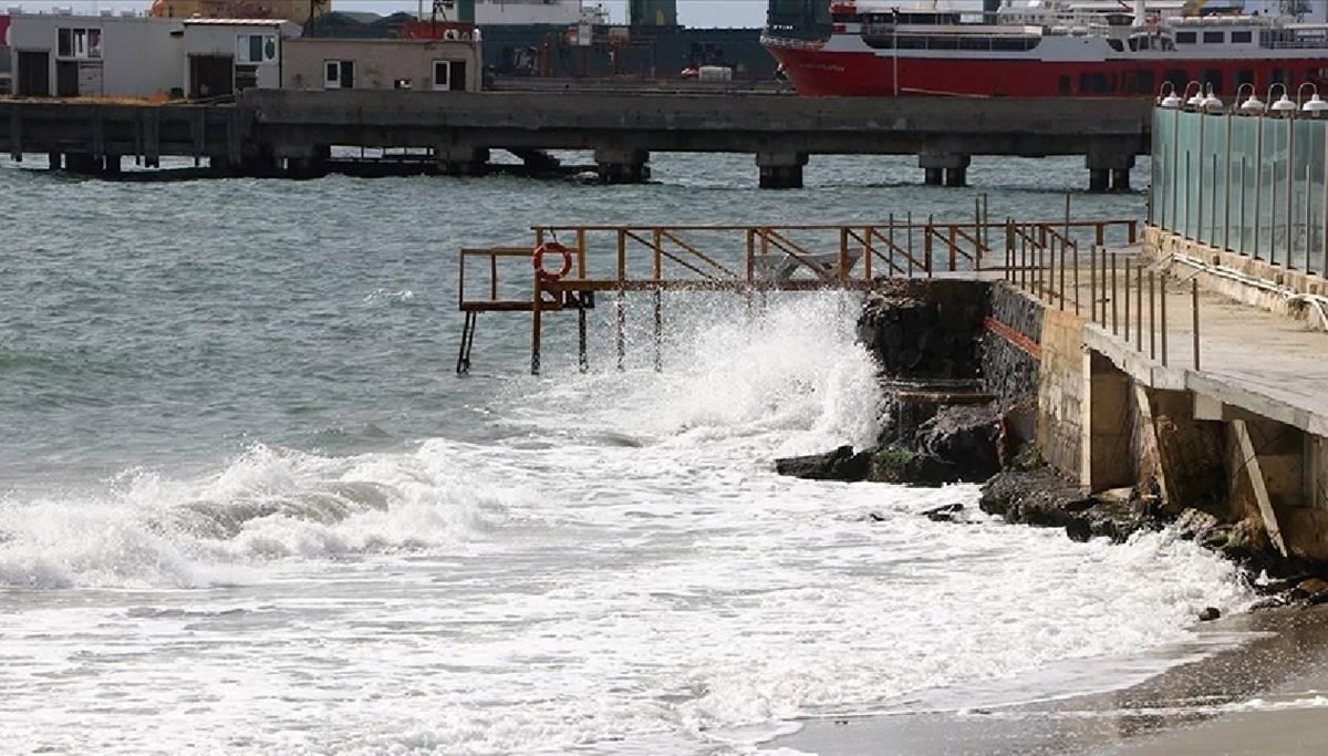 Tekirdağ'da deniz ulaşımına poyraz engeli