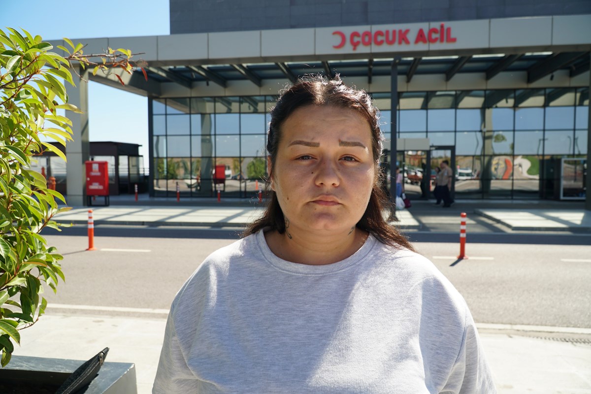 Sıla bebeğin teyzesi Elif Akyüz Sıla bebeğin teyzesi Elif Akyüz