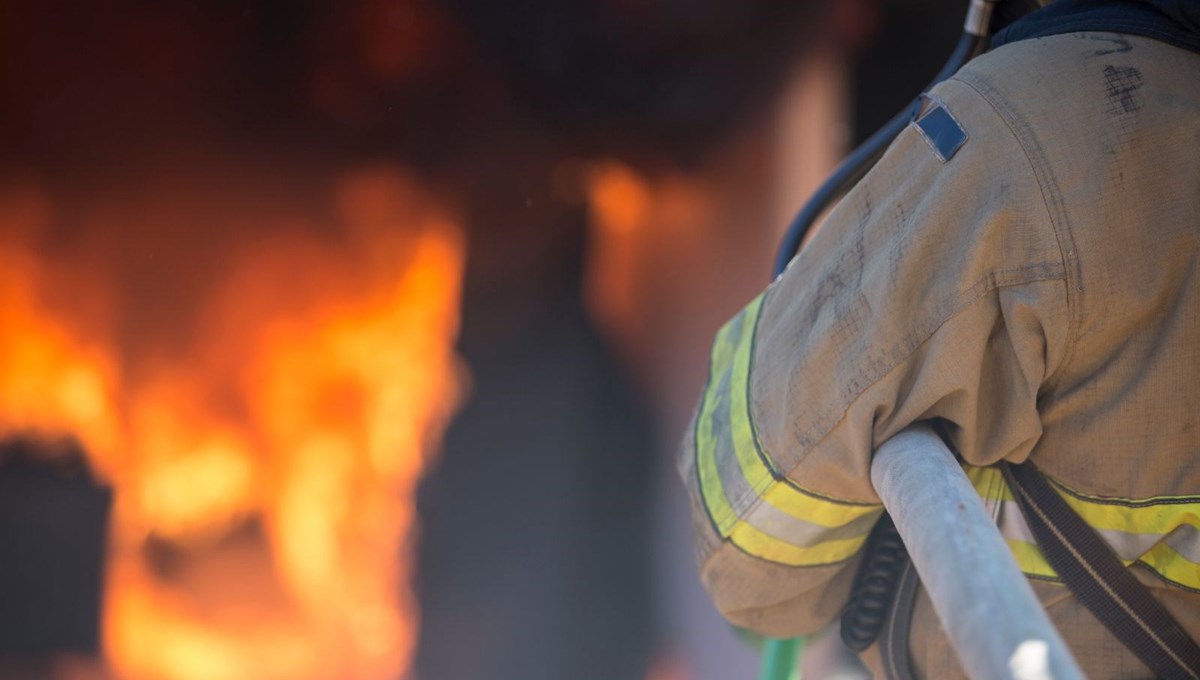 Silivri’de klimadan çıkan yangın korkuttu