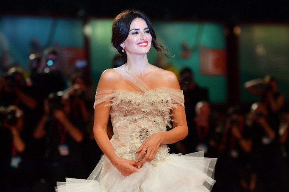 Penelope Cruz ülkesinde ulusal sinema ödülü aldı - 1